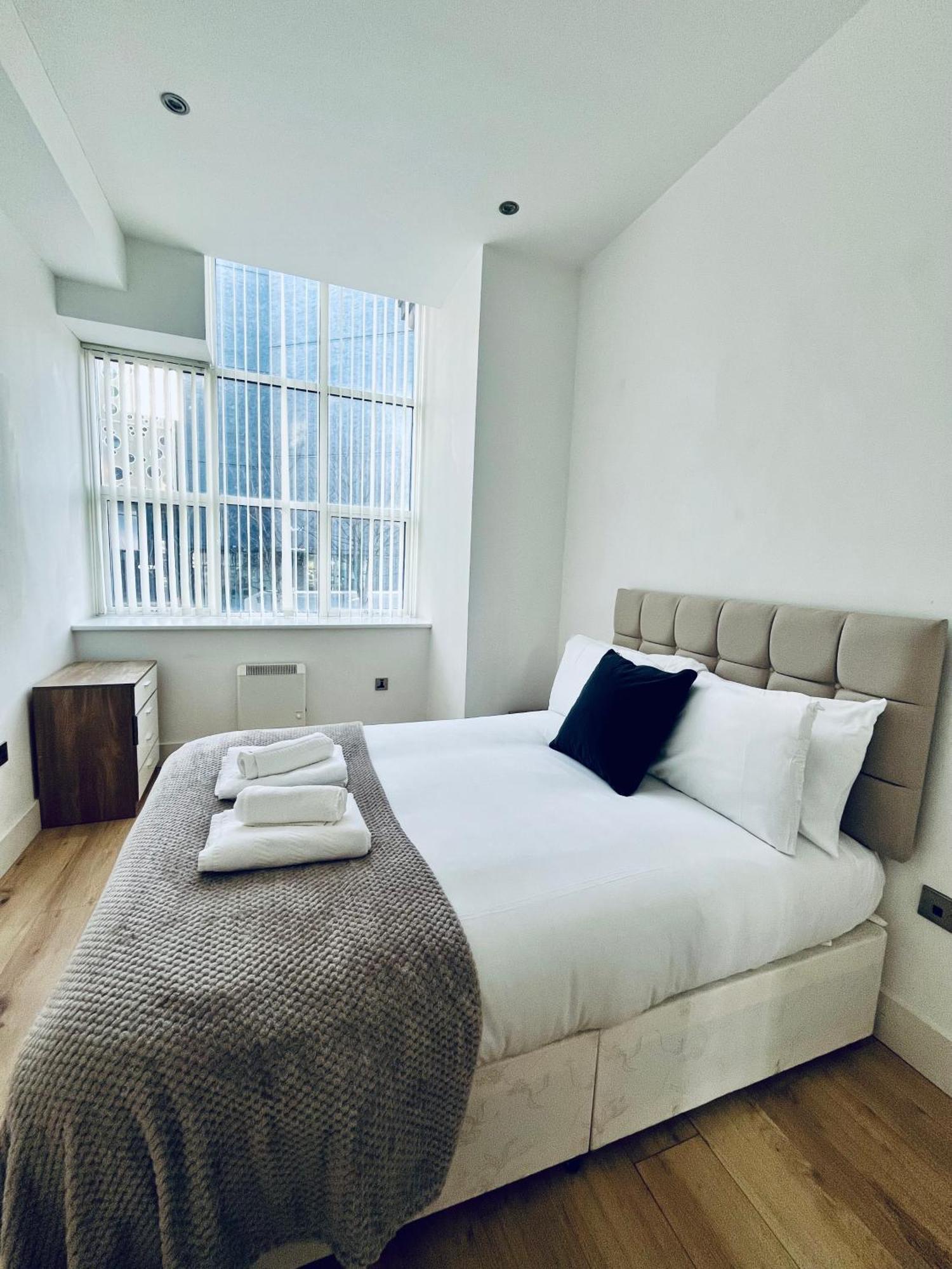 Fantastic Mill Apartment - 2023 Travellers Award Winner! マンチェスター エクステリア 写真
